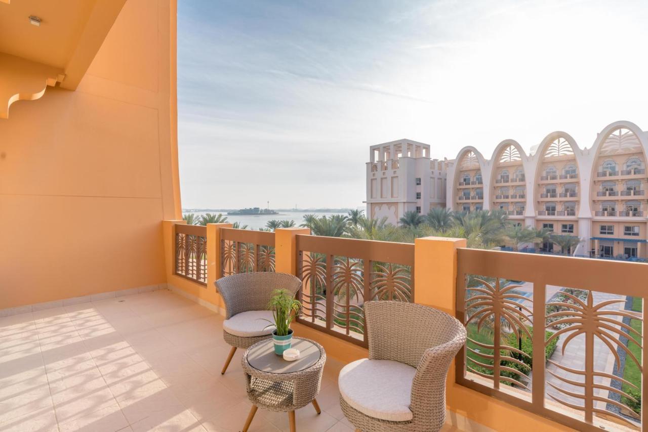 Globalstay At Palm Jumeirah Beachfront Paradise With Pool And Gym Dubái Exterior foto