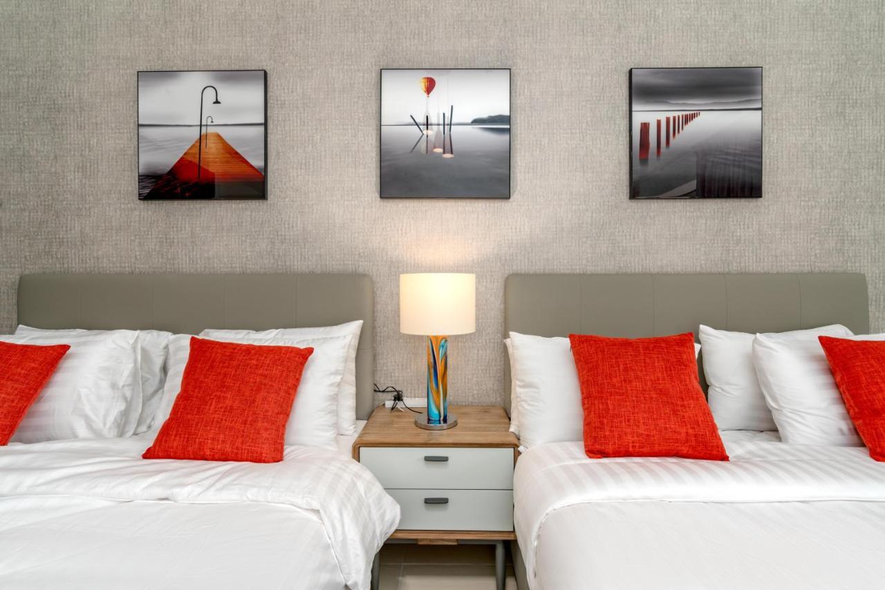 Globalstay At Palm Jumeirah Beachfront Paradise With Pool And Gym Dubái Exterior foto