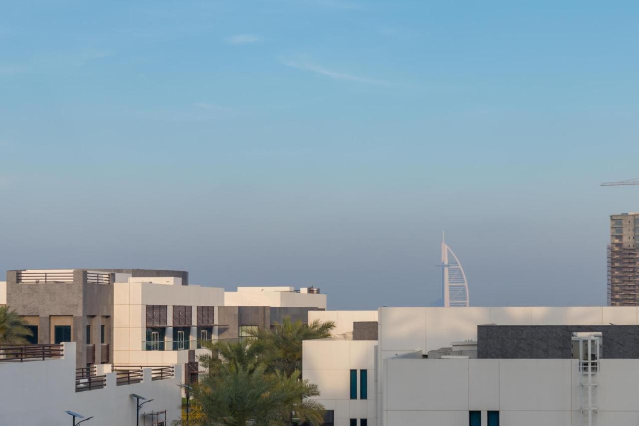 Globalstay At Palm Jumeirah Beachfront Paradise With Pool And Gym Dubái Exterior foto