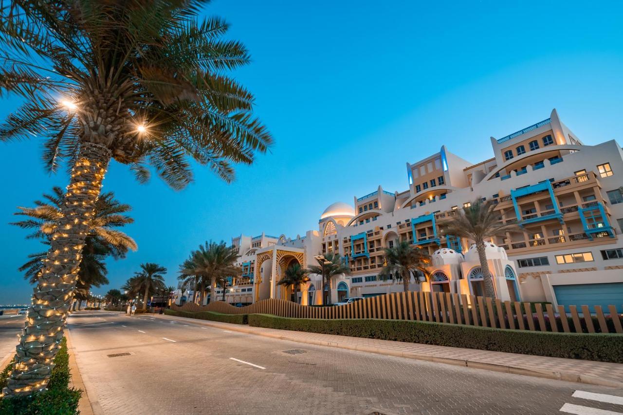 Globalstay At Palm Jumeirah Beachfront Paradise With Pool And Gym Dubái Exterior foto