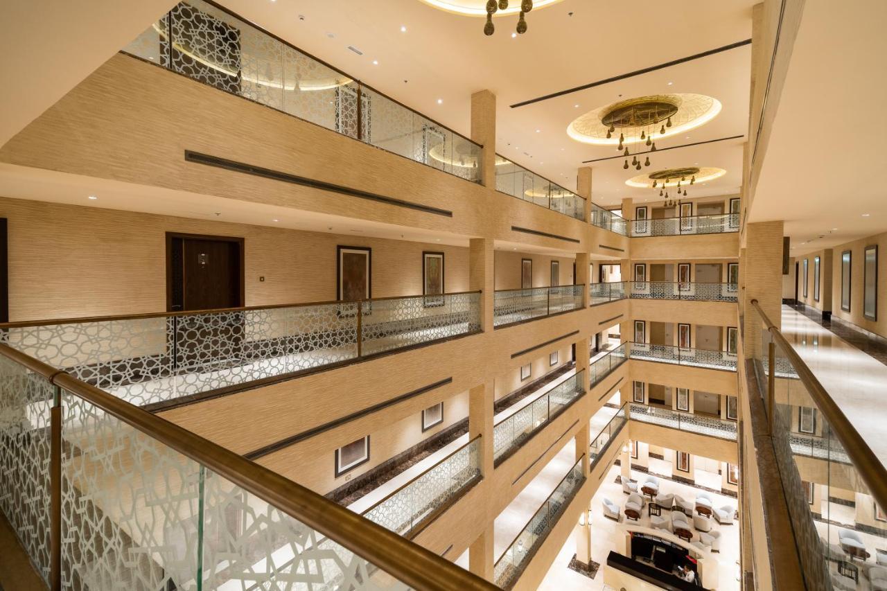 Globalstay At Palm Jumeirah Beachfront Paradise With Pool And Gym Dubái Exterior foto