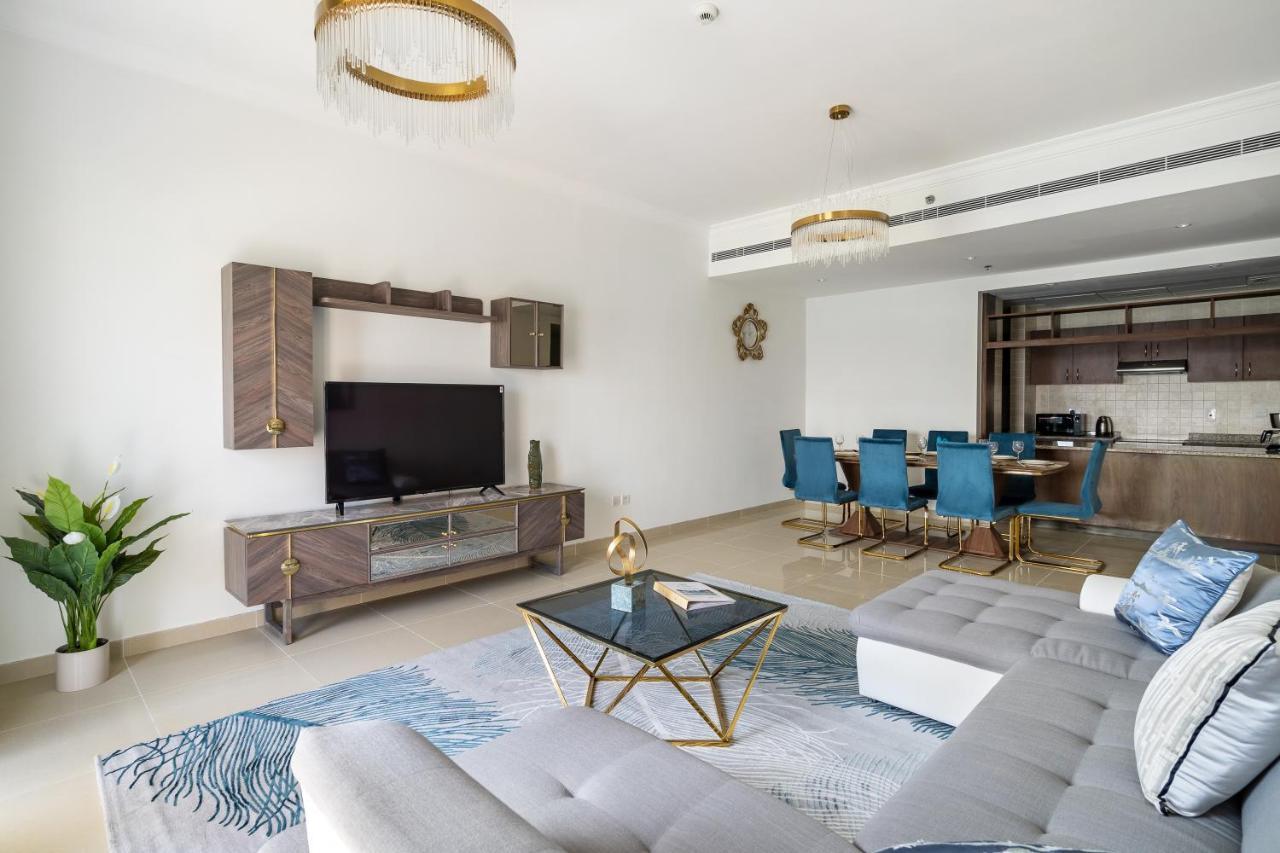Globalstay At Palm Jumeirah Beachfront Paradise With Pool And Gym Dubái Exterior foto