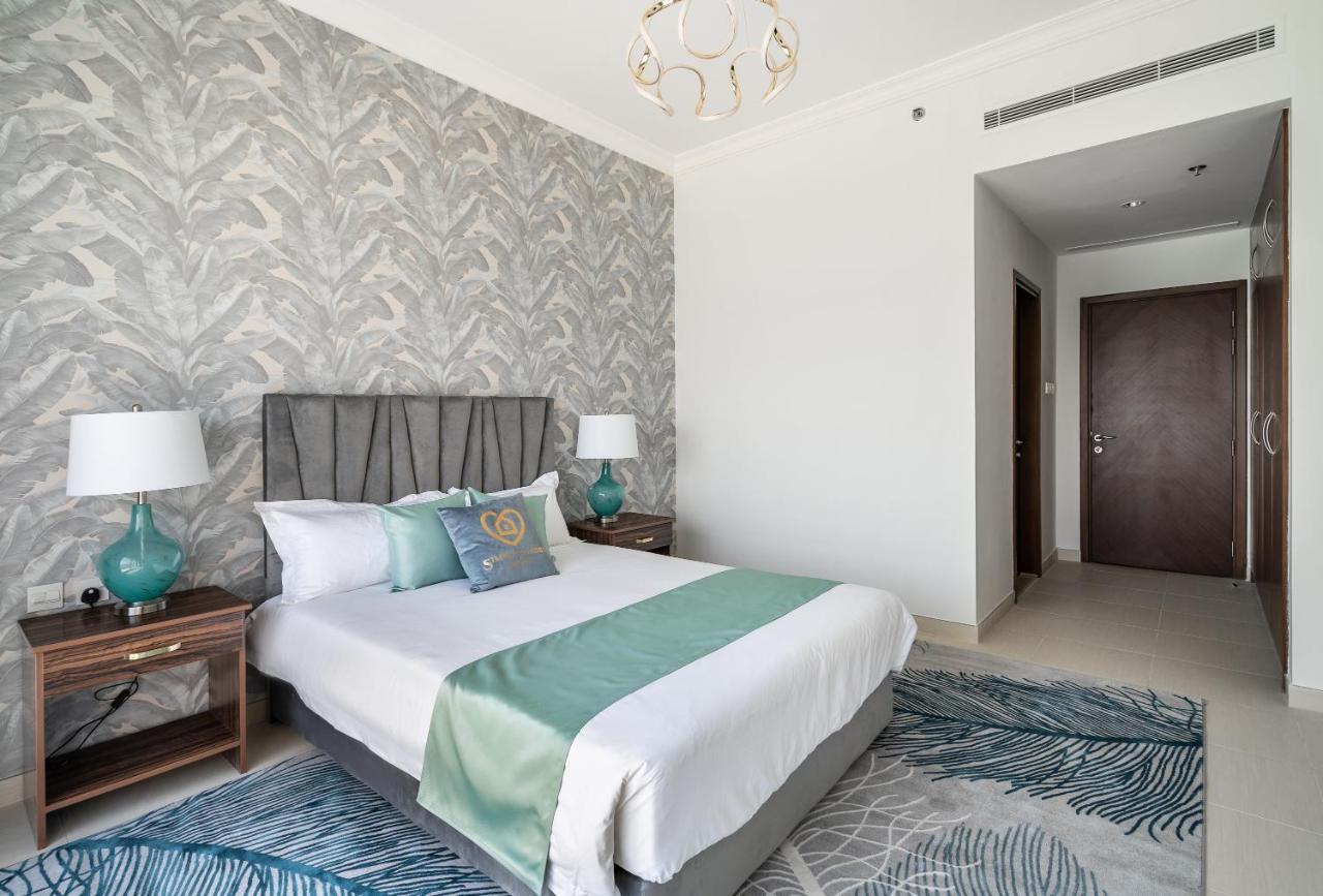Globalstay At Palm Jumeirah Beachfront Paradise With Pool And Gym Dubái Exterior foto