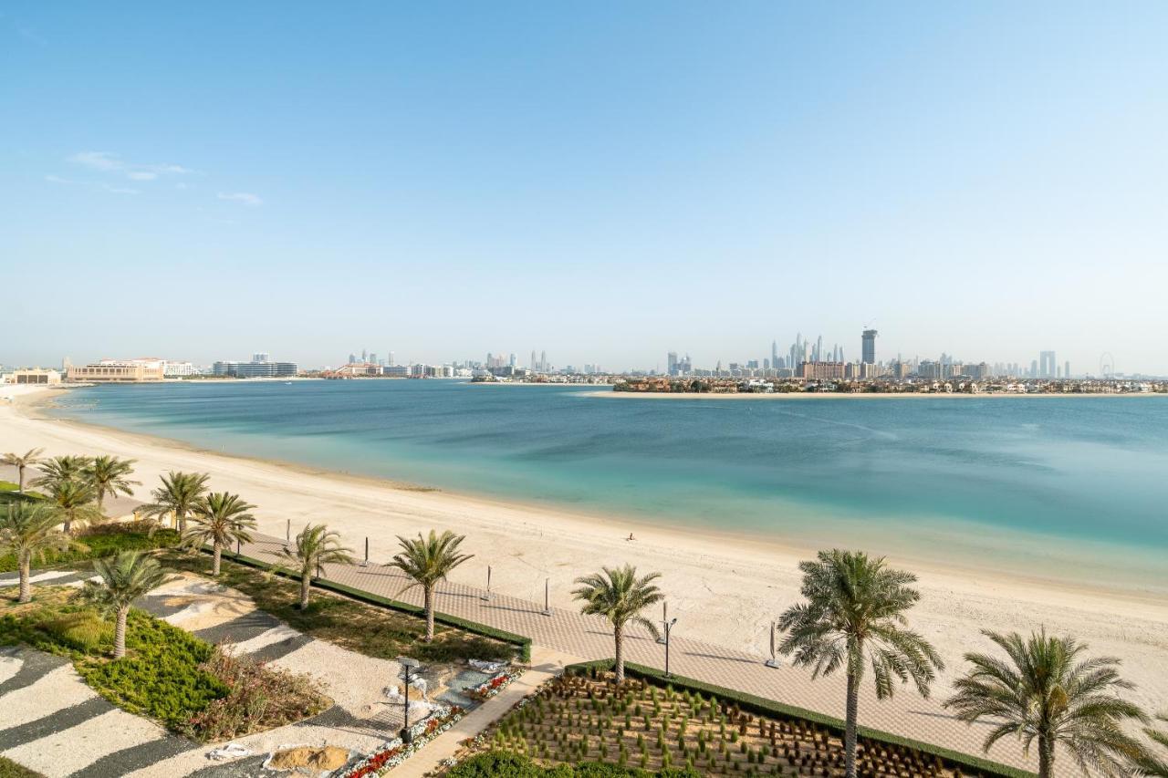 Globalstay At Palm Jumeirah Beachfront Paradise With Pool And Gym Dubái Exterior foto